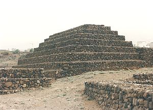 Pyramide Güimar.jpg