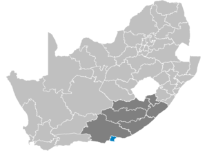 La Municipalidad de la Bahía Nelson Mandela (azúl) dentro de la Provincia Oriental del Cabo (grís oscuro) dentro de África del Sur