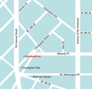 Un mapa digital de color de la posición del Stonewall Inn en el barrio Greenwich Village que muestra las calles diagonales que forman pequeñas cuadras triangulares y cuadras de otras formas irregulares