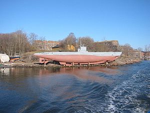 Submarine Vesikko on Susisaari Suomenlinna.jpg