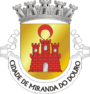 Escudo de Miranda do Douro (portugués)Miranda de l Douro (mirandés)Miranda del Duero (español)